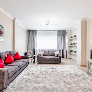 In The Middle Of Baiterek 59 / для командировачных в центре астаны 59 Астана